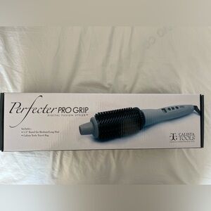 NEW Perfecter Pro Grip Digital Fusion Styler - Round Hair Brush